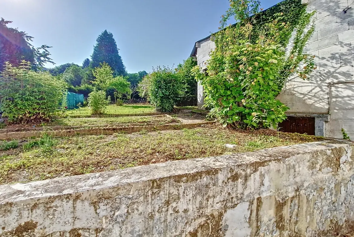 Maison à Bourganeuf de 125 m² avec terrain, garage et terrasse 