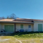 Maison plain-pied à vendre à Ribérac, 2 chambres, grand terrain, proche écoles