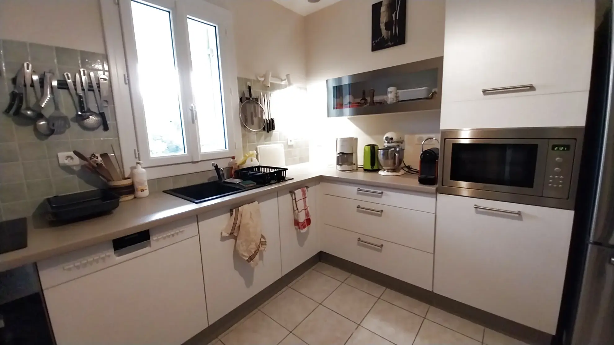 Maison plain-pied à vendre à Ribérac, 2 chambres, grand terrain, proche écoles 