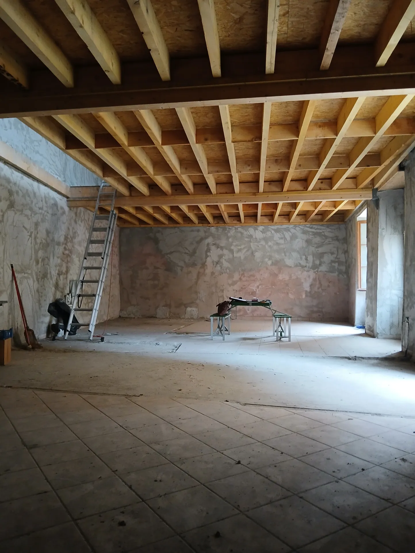 Maison en pierre à Saint-Dier-D'Auvergne de 216 m² à aménager 