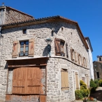 Maison en pierre à Saint-Dier-D'Auvergne de 216 m² à aménager