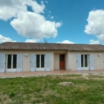 Maison de plain-pied à vendre à La Chapelle Gonaguet avec jardin et garage