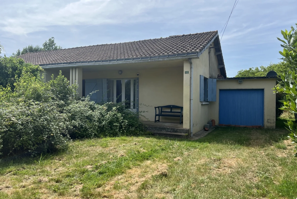 Maison à rénover avec 4 chambres et grand jardin à Saint Laurent de la Salle 