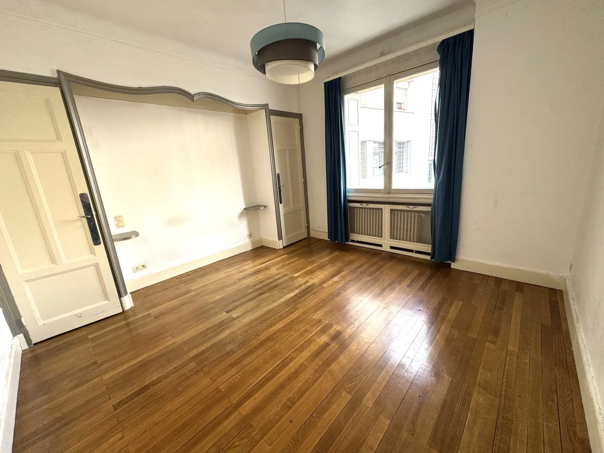 Bel appartement F4 traversant avec cave, grenier et parking à Saint-Étienne 