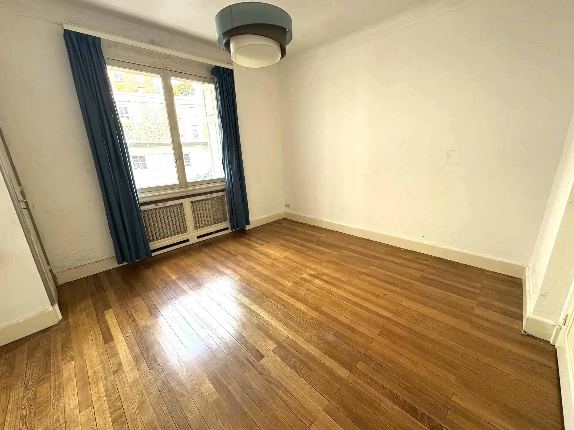 Bel appartement F4 traversant avec cave, grenier et parking à Saint-Étienne 