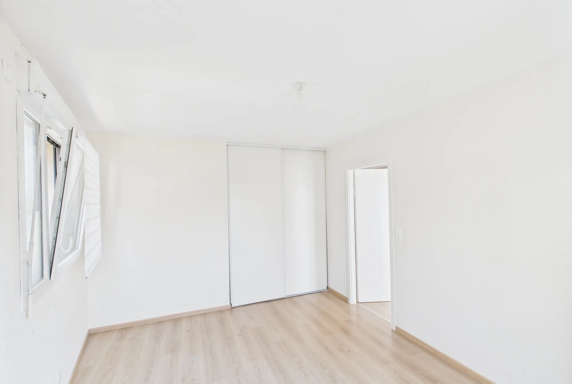 Appartement T2 à Saint-Louis de 44,65 m² avec parking et balcon 