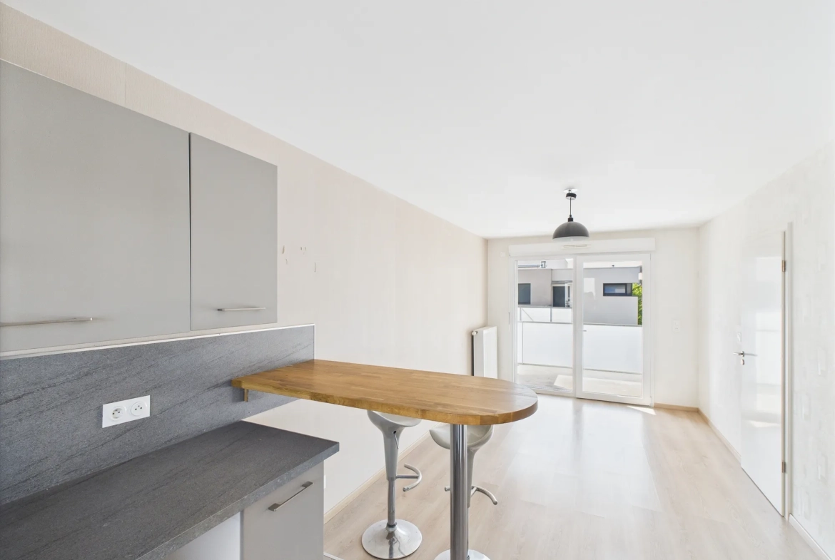 Appartement T2 à Saint-Louis de 44,65 m² avec parking et balcon 