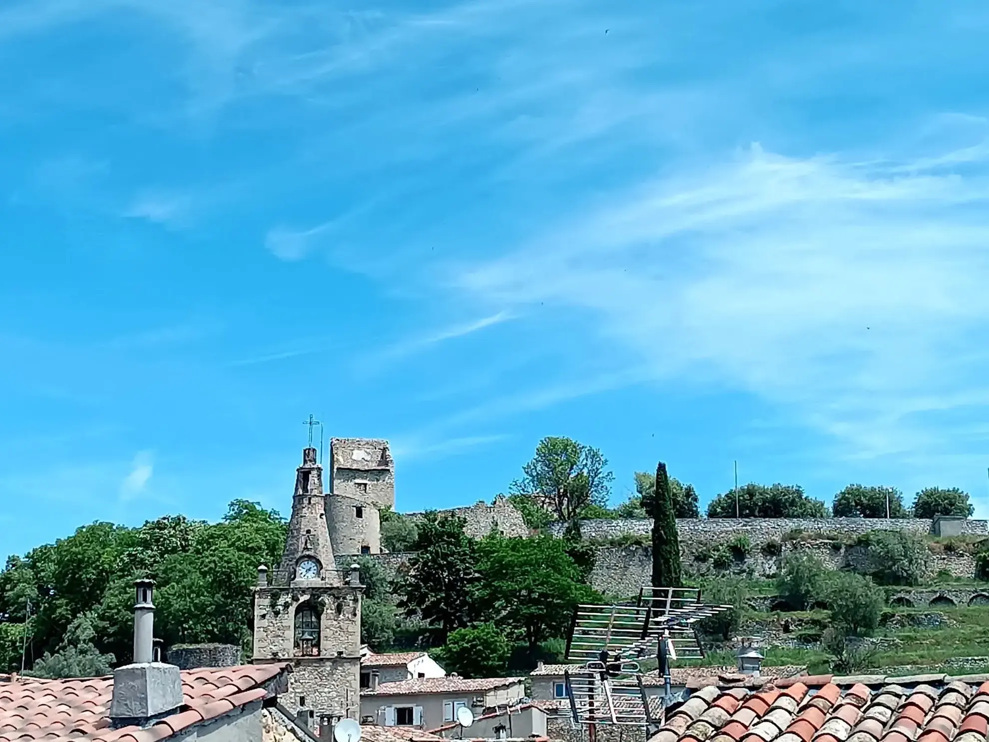 Maison de village à Peyruis de 80 m² avec terrasse et vue dégagée 