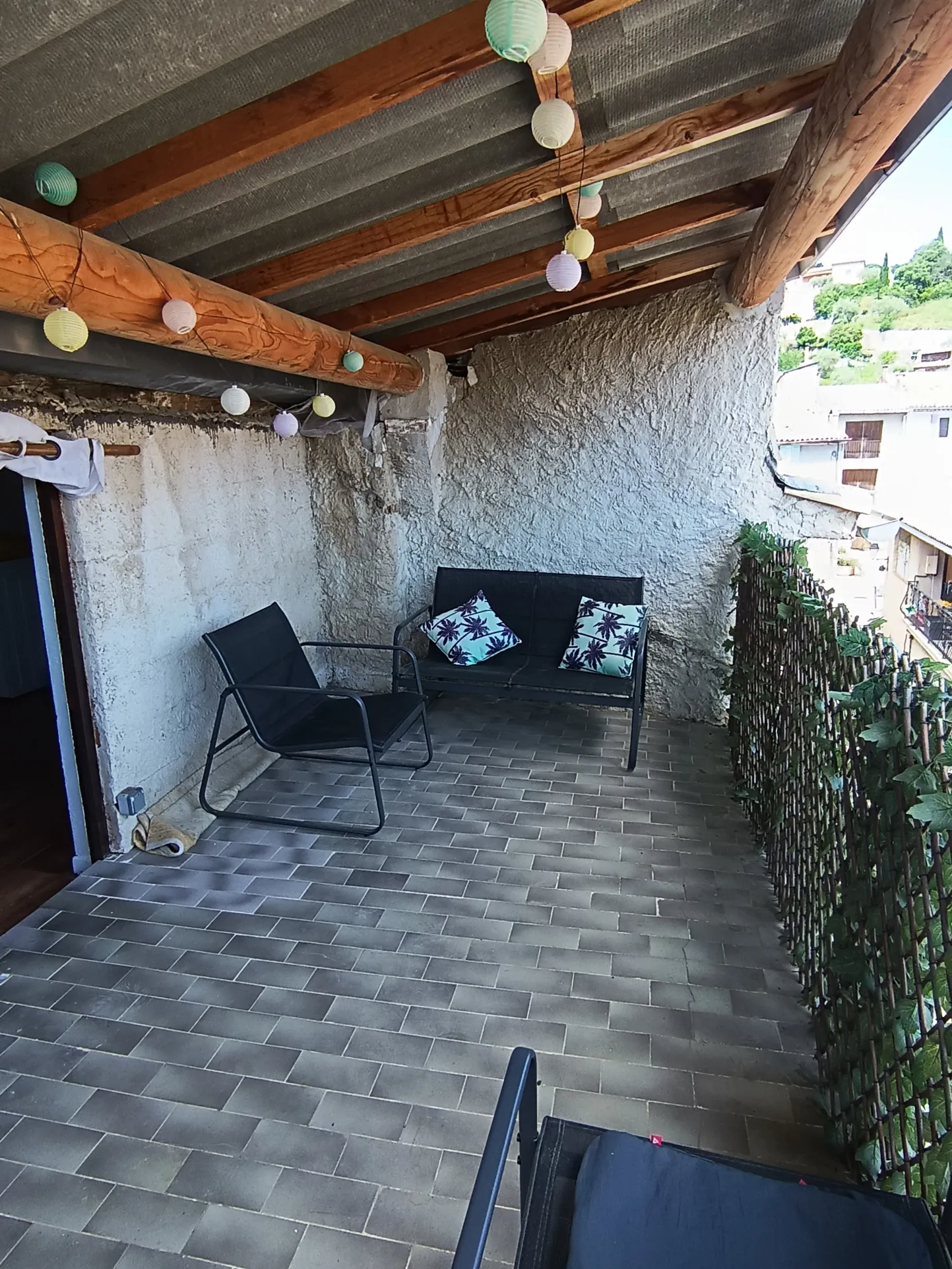 Maison de village à Peyruis de 80 m² avec terrasse et vue dégagée 
