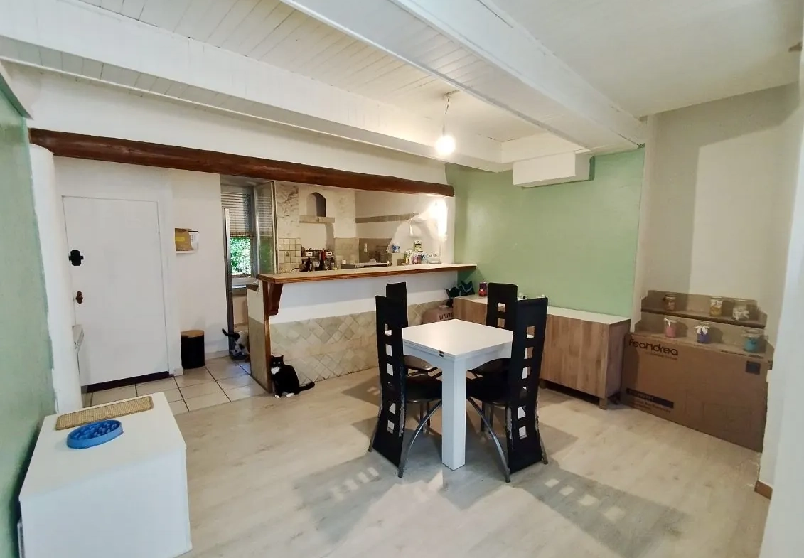 Maison de village à Peyruis de 80 m² avec terrasse et vue dégagée 