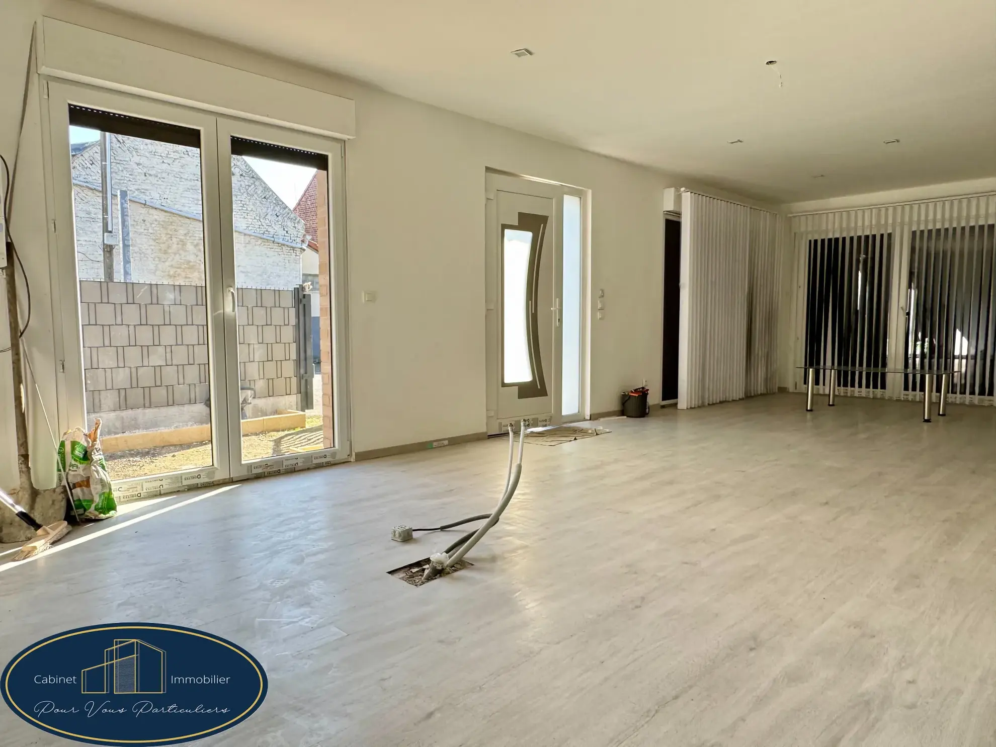 Vente maison individuelle plain-pied à Escautpont, 77m2, 2 chambres, extérieur et confort moderne 