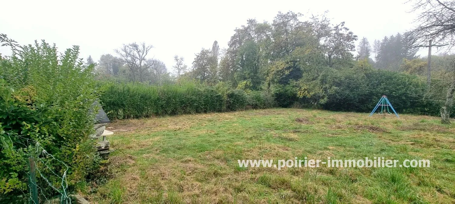 Terrain à bâtir à Bons En Chablais de 1218 m² avec permis purgé 