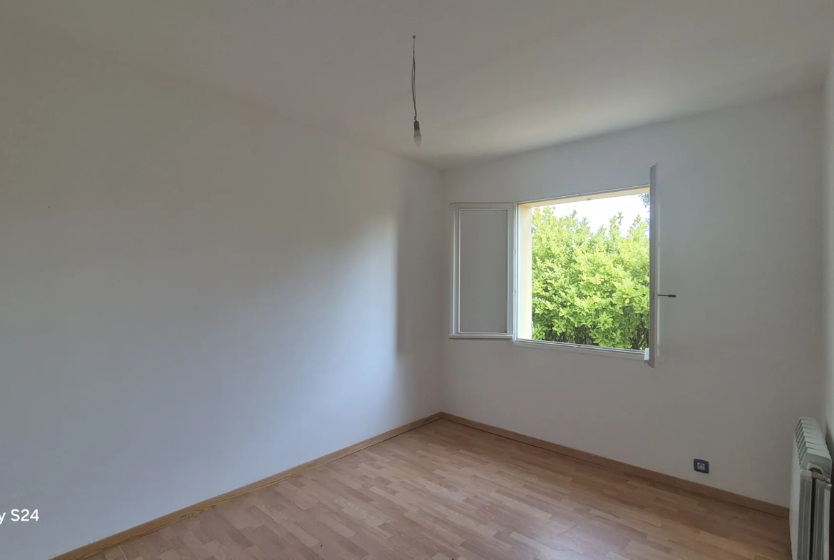 Maison familiale à Chanas de 114 m² avec grand terrain proche commodités 