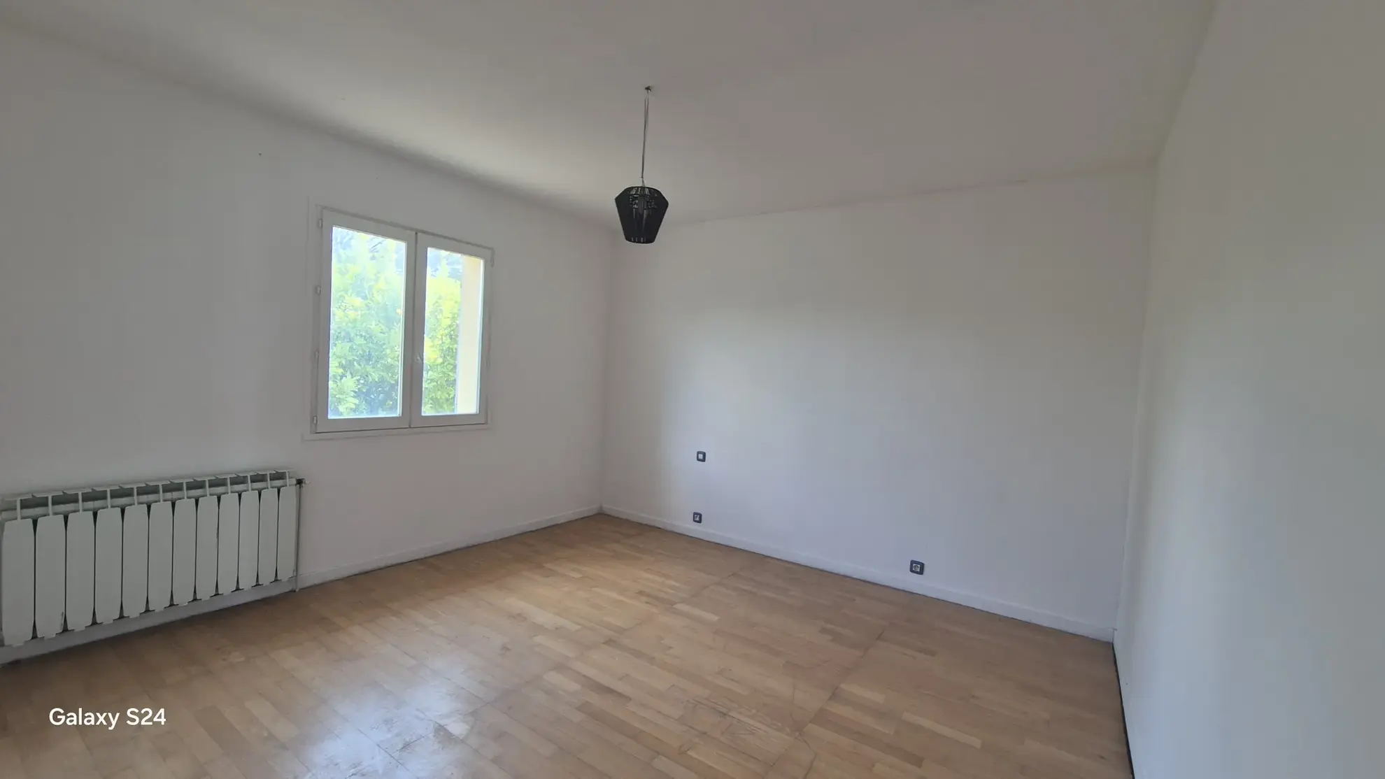 Maison familiale à Chanas de 114 m² avec grand terrain proche commodités 
