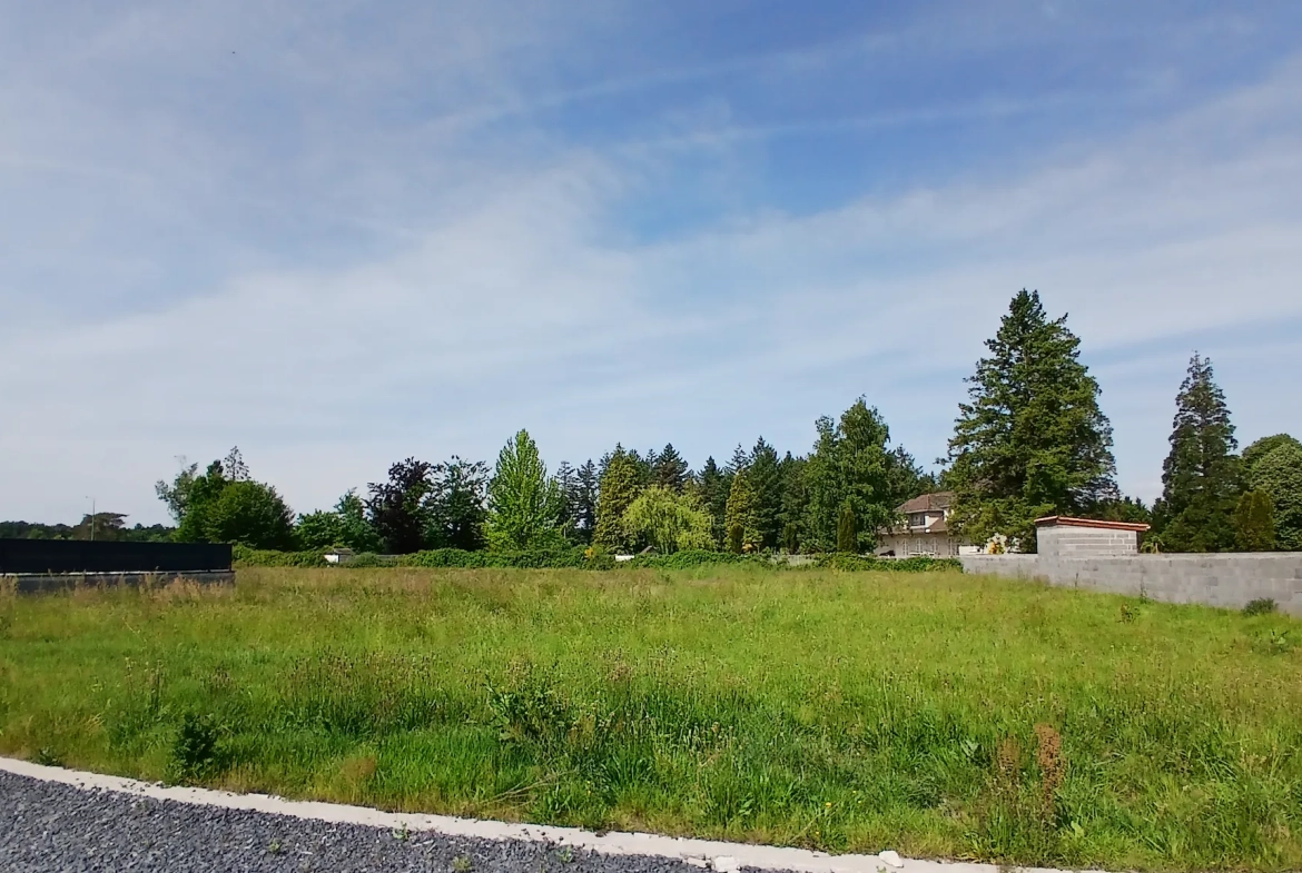 Terrain constructible à Orléat - Parcelle de 1405 m² à vendre 