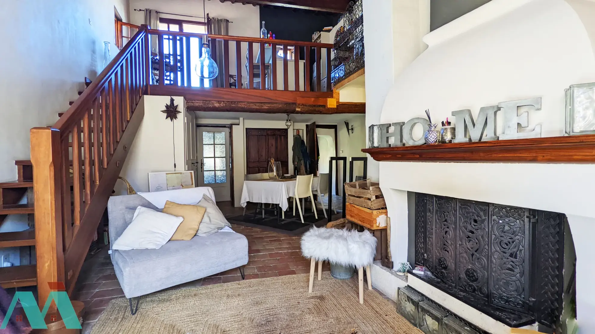 Appartement T3 en duplex avec terrasse et garage au Beausset, charme et confort 