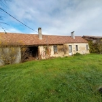 Ensemble immobilier calme en campagne avec terrain de 2 hectares à Saint Laurent des Hommes