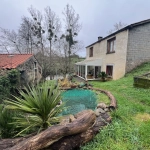 Maison en pierre rénovée avec magnifique vue sur la rivière à La Reorthe