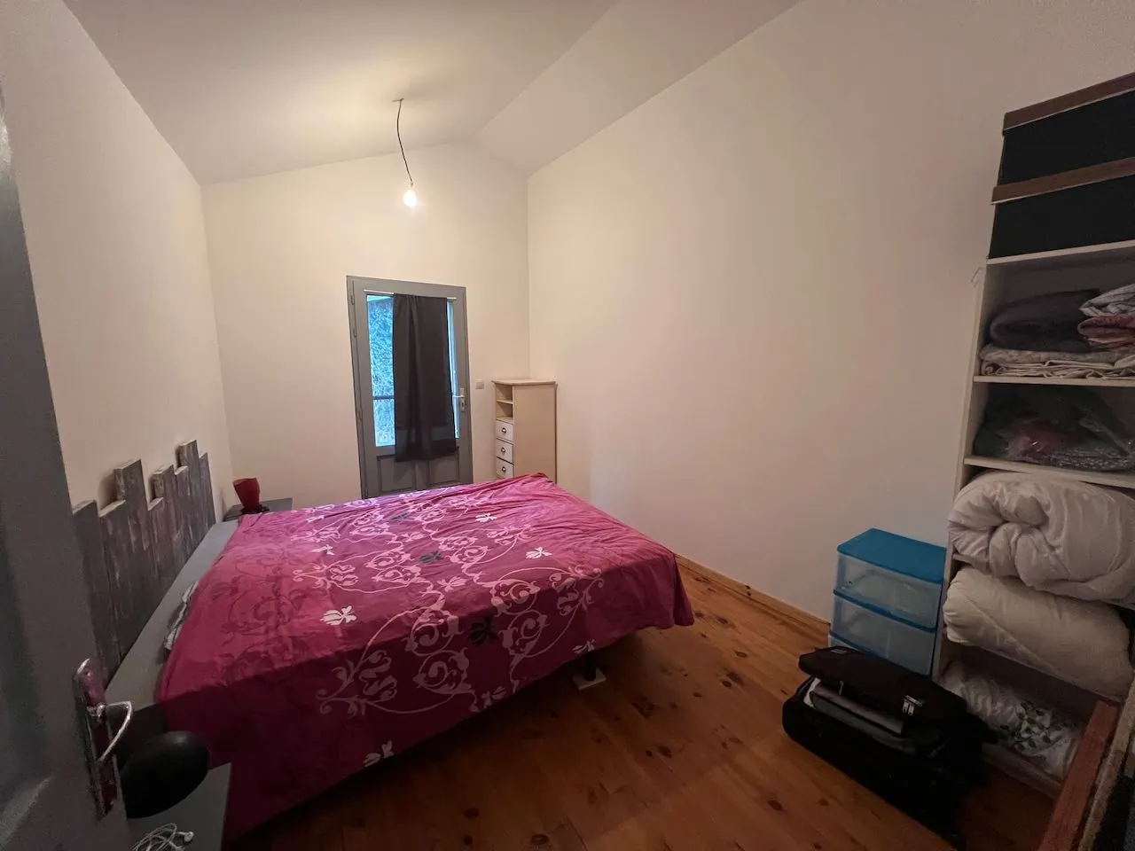 Maison en pierre rénovée avec magnifique vue sur la rivière à La Reorthe 