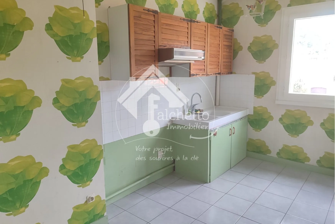 Appartement T4 à Royat avec balcon, cave et garage - Situation idéale proche thermes 