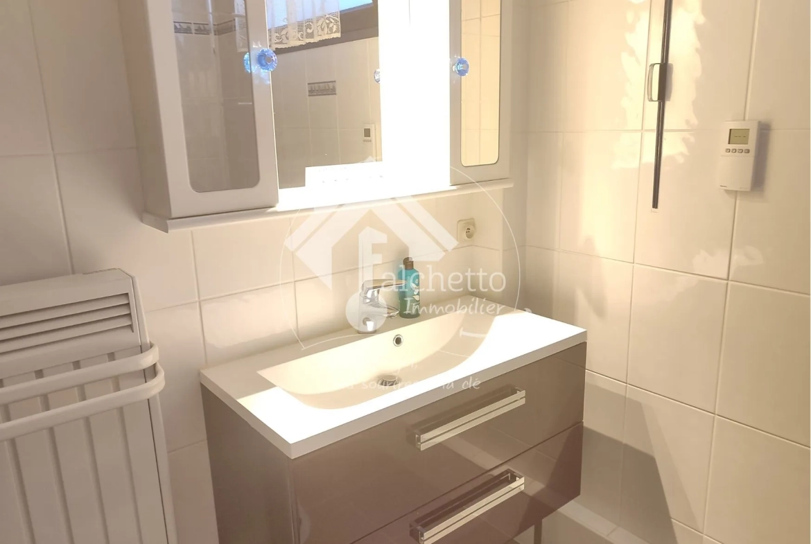 Appartement T4 à Royat avec balcon, cave et garage - Situation idéale proche thermes 