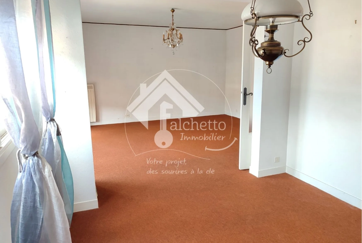 Appartement T4 à Royat avec balcon, cave et garage - Situation idéale proche thermes 