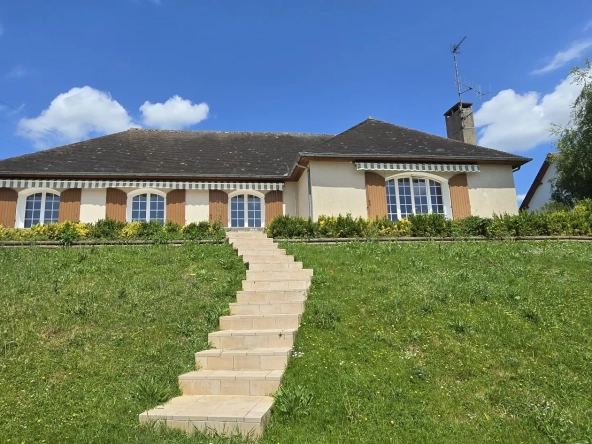 Maison de plain-pied avec vue imprenable sur la vallée près de Blois et Vendôme