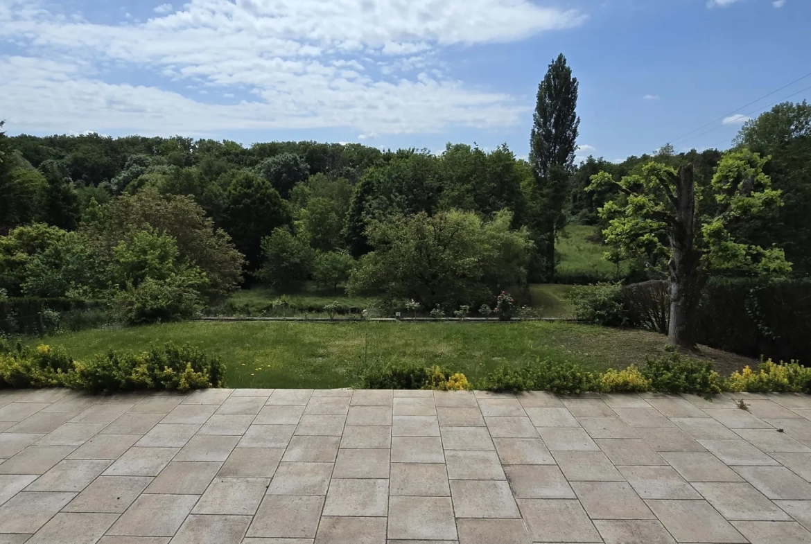 Maison de plain-pied avec vue imprenable sur la vallée près de Blois et Vendôme 