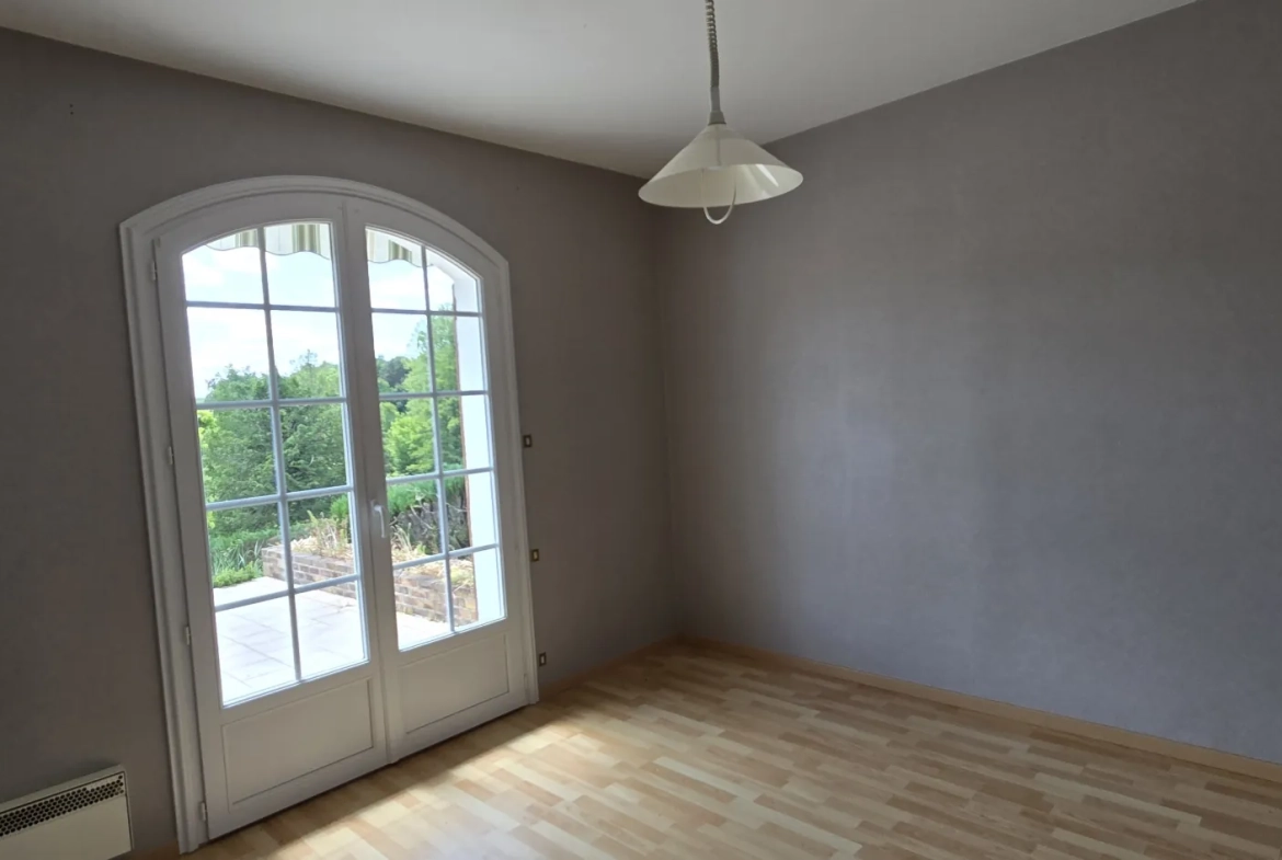 Maison de plain-pied avec vue imprenable sur la vallée près de Blois et Vendôme 