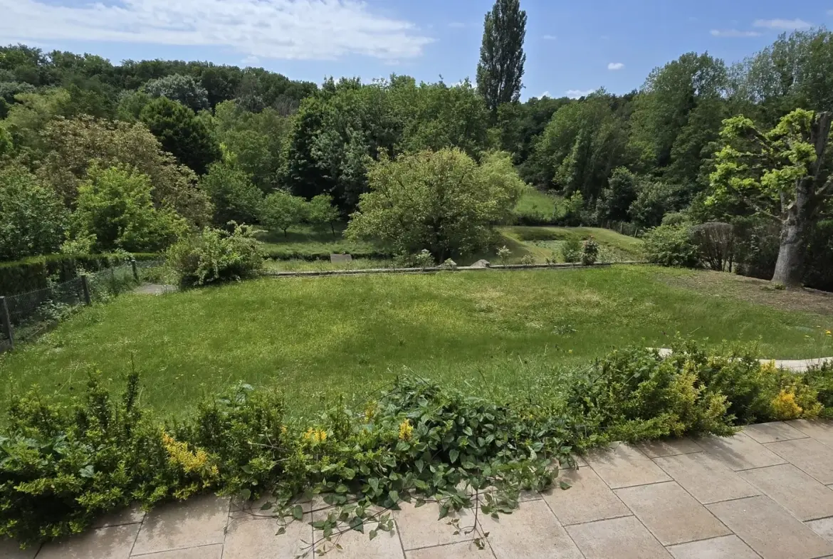 Maison de plain-pied avec vue imprenable sur la vallée près de Blois et Vendôme 