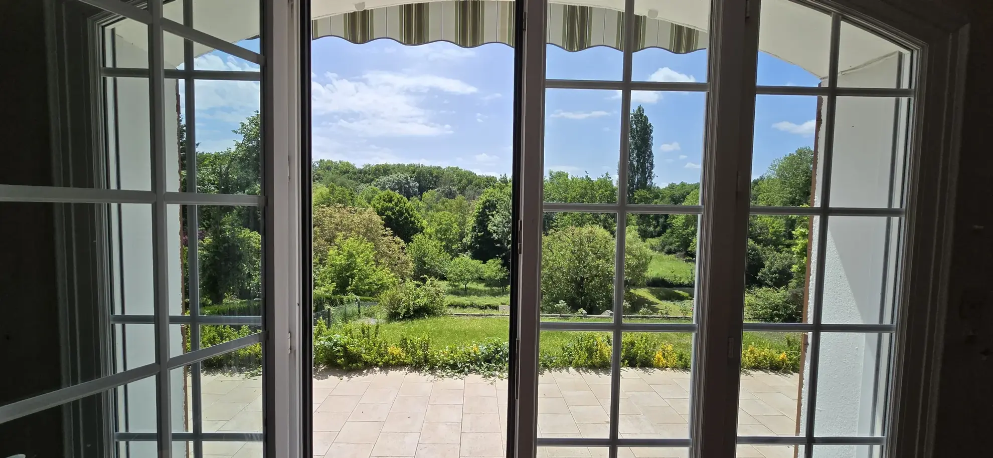 Maison de plain-pied avec vue imprenable sur la vallée près de Blois et Vendôme 