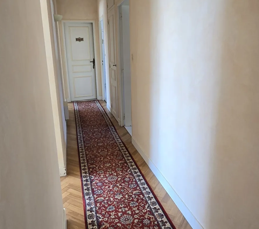 Maison de plain-pied avec vue imprenable sur la vallée près de Blois et Vendôme 