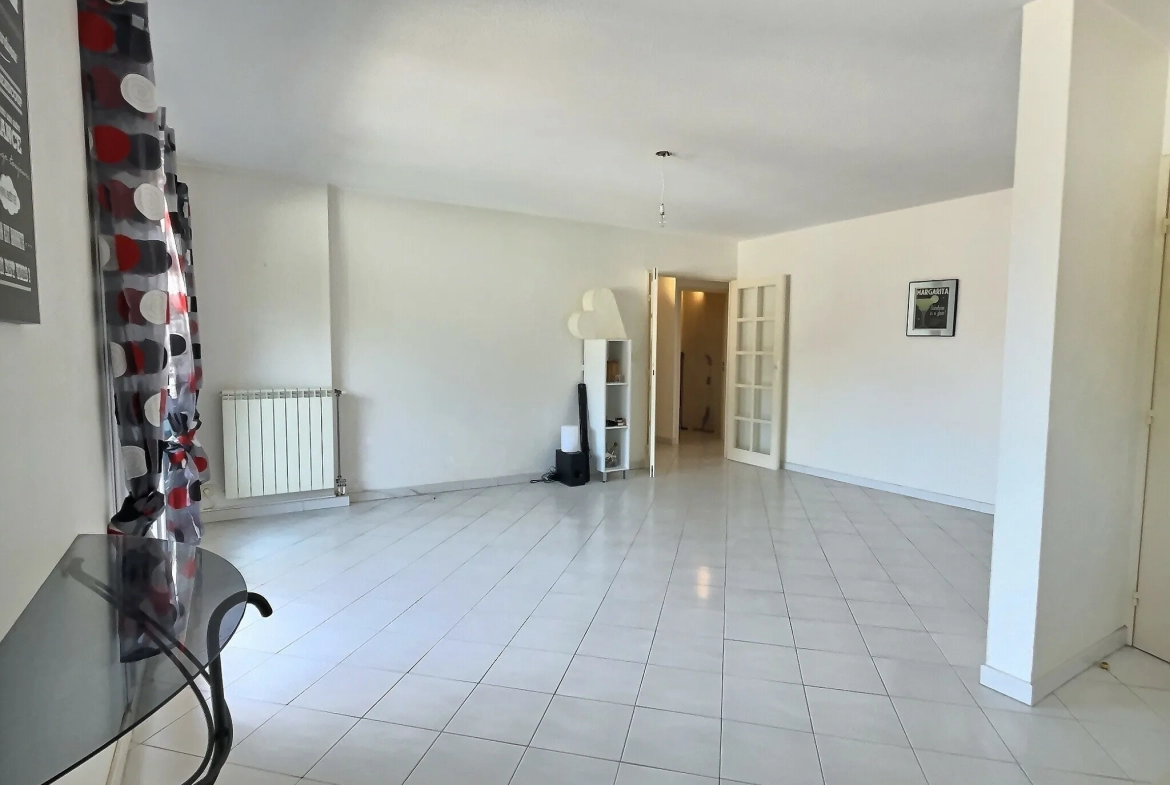 Appartement 5 pièces avec vue dégagée à Costebelle, Hyères 