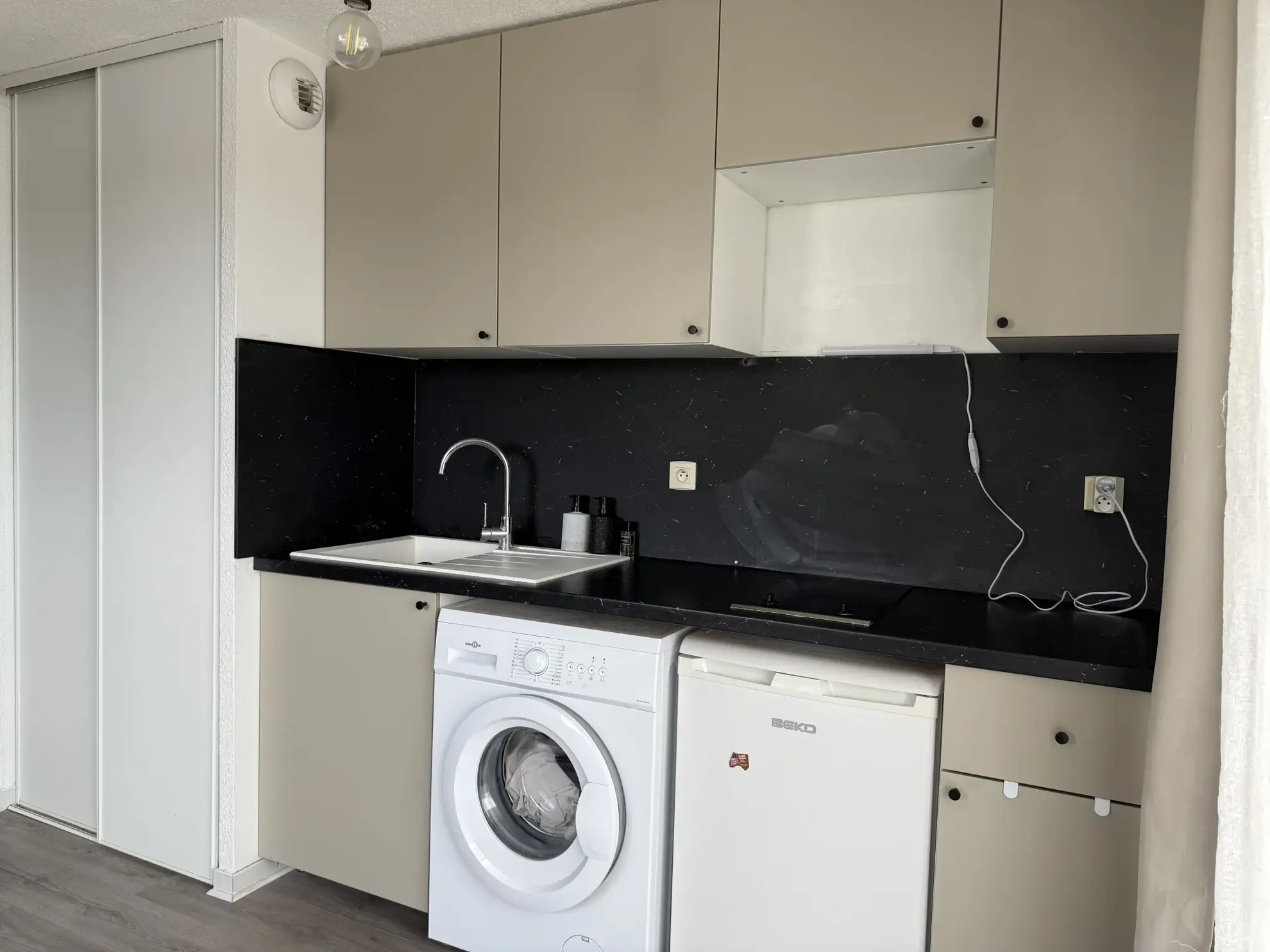 Appartement T2 rénové avec parking privé et balcon à Montigny-en-Gohelle 