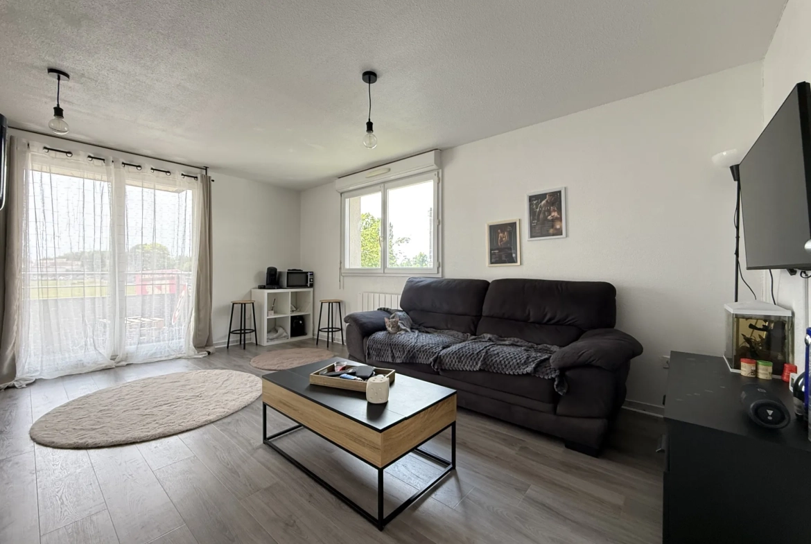 Appartement T2 rénové avec parking privé et balcon à Montigny-en-Gohelle 