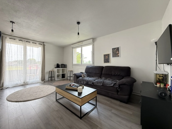 Appartement T2 rénové avec parking privé et balcon à Montigny-en-Gohelle