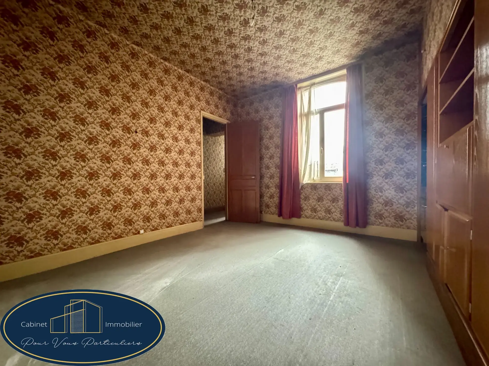 Maison de maître à vendre à Armentières - 182 m², jardin et potentiel à saisir 