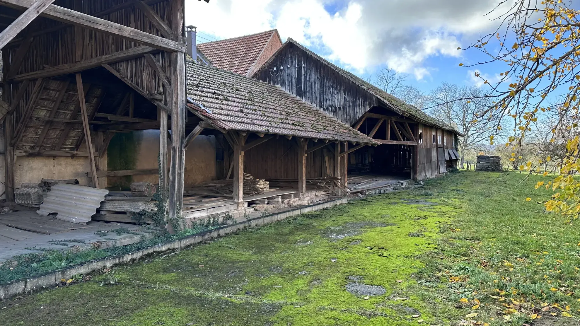 Terrain constructible à Altenheim avec dépendance, proche Saverne et Strasbourg 