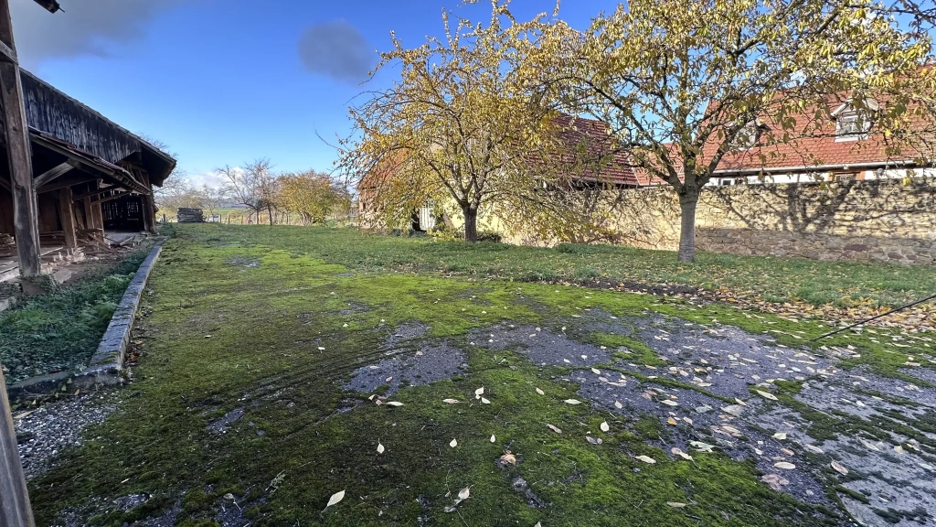 Terrain constructible à Altenheim avec dépendance, proche Saverne et Strasbourg