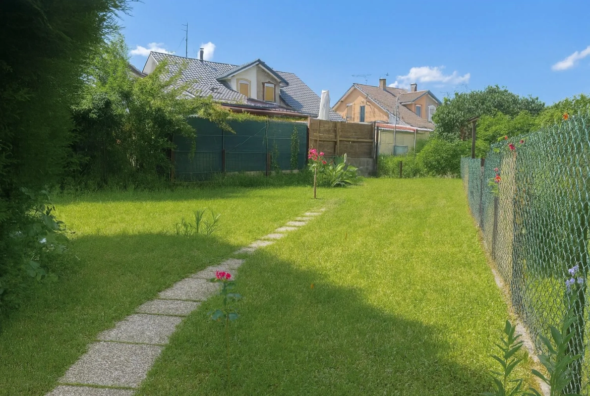 Maison mitoyenne de 70 m² à Aumetz proche Luxembourg, prêt à habiter 