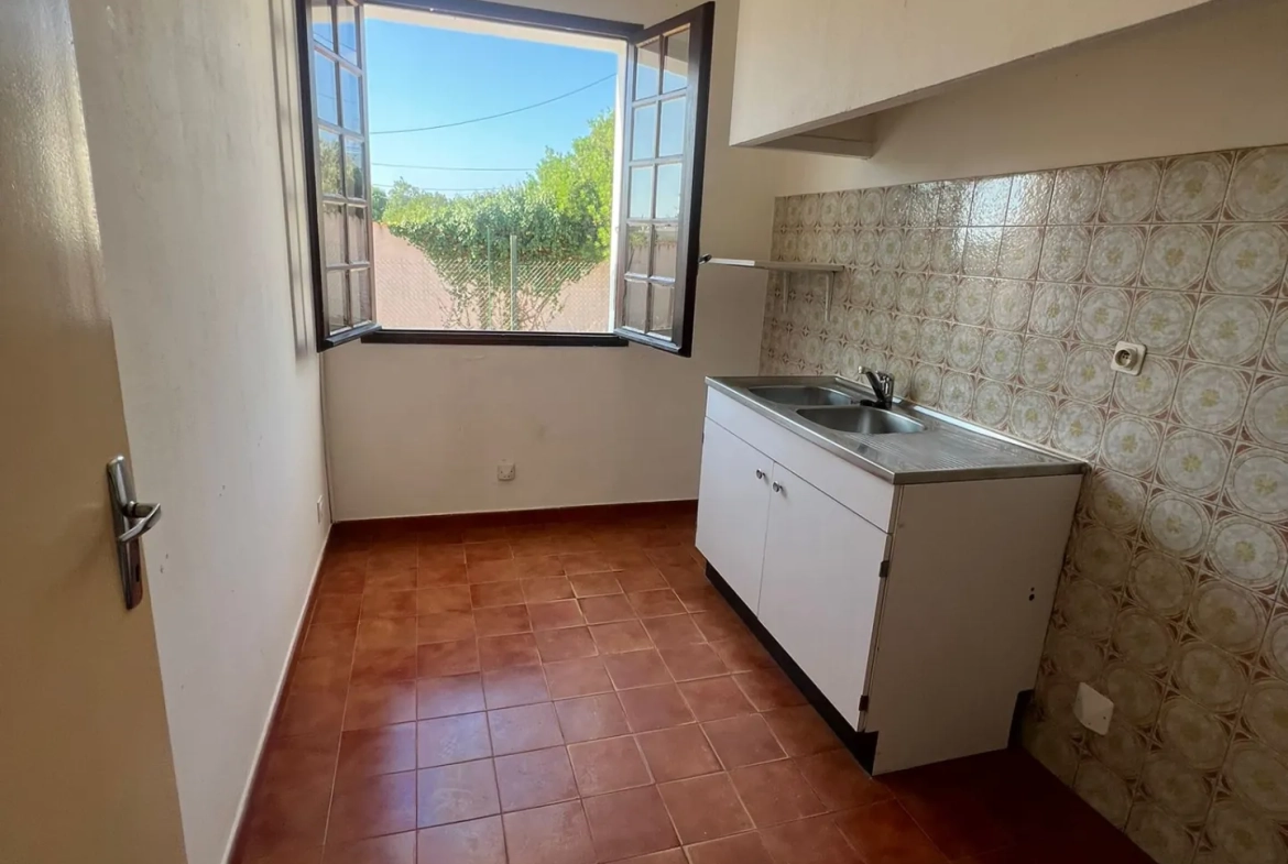 Maison à vendre à Morta – Terrain de 1200 m² avec potentiel d'agrandissement 