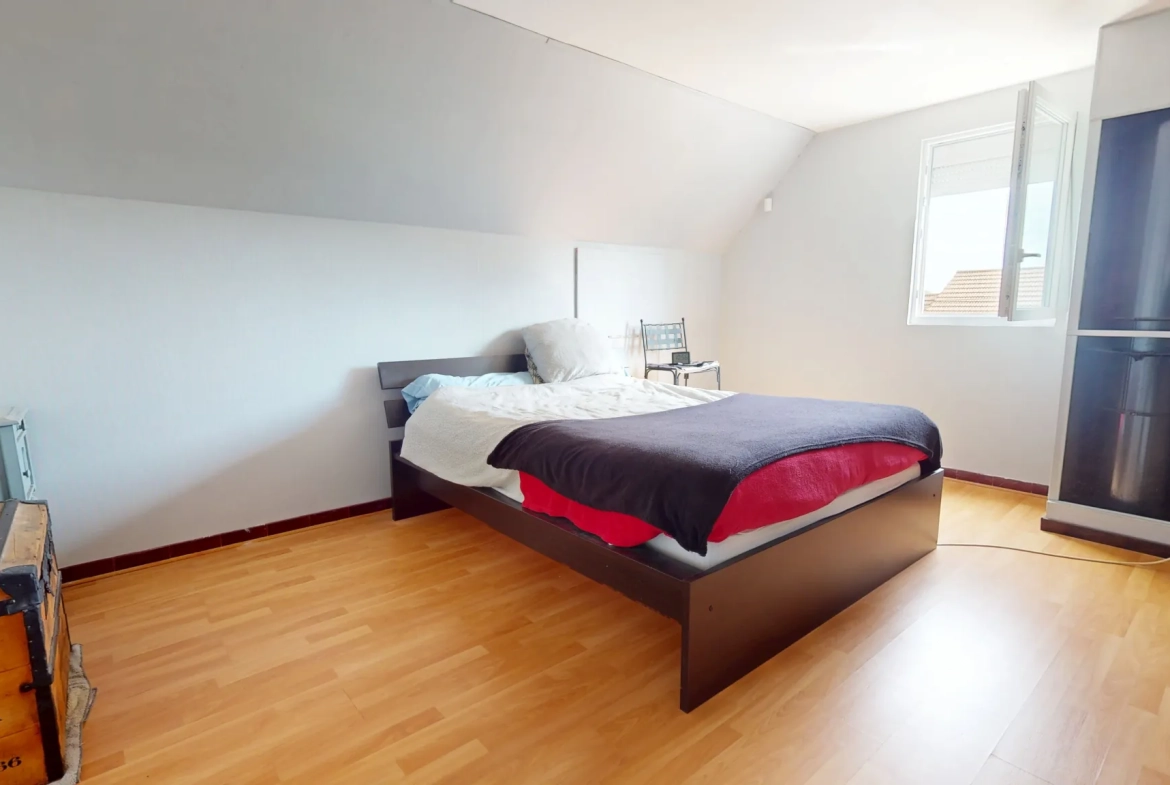 Maison avec piscine de 118 m² à Saint-Symphorien-sur-Saône 
