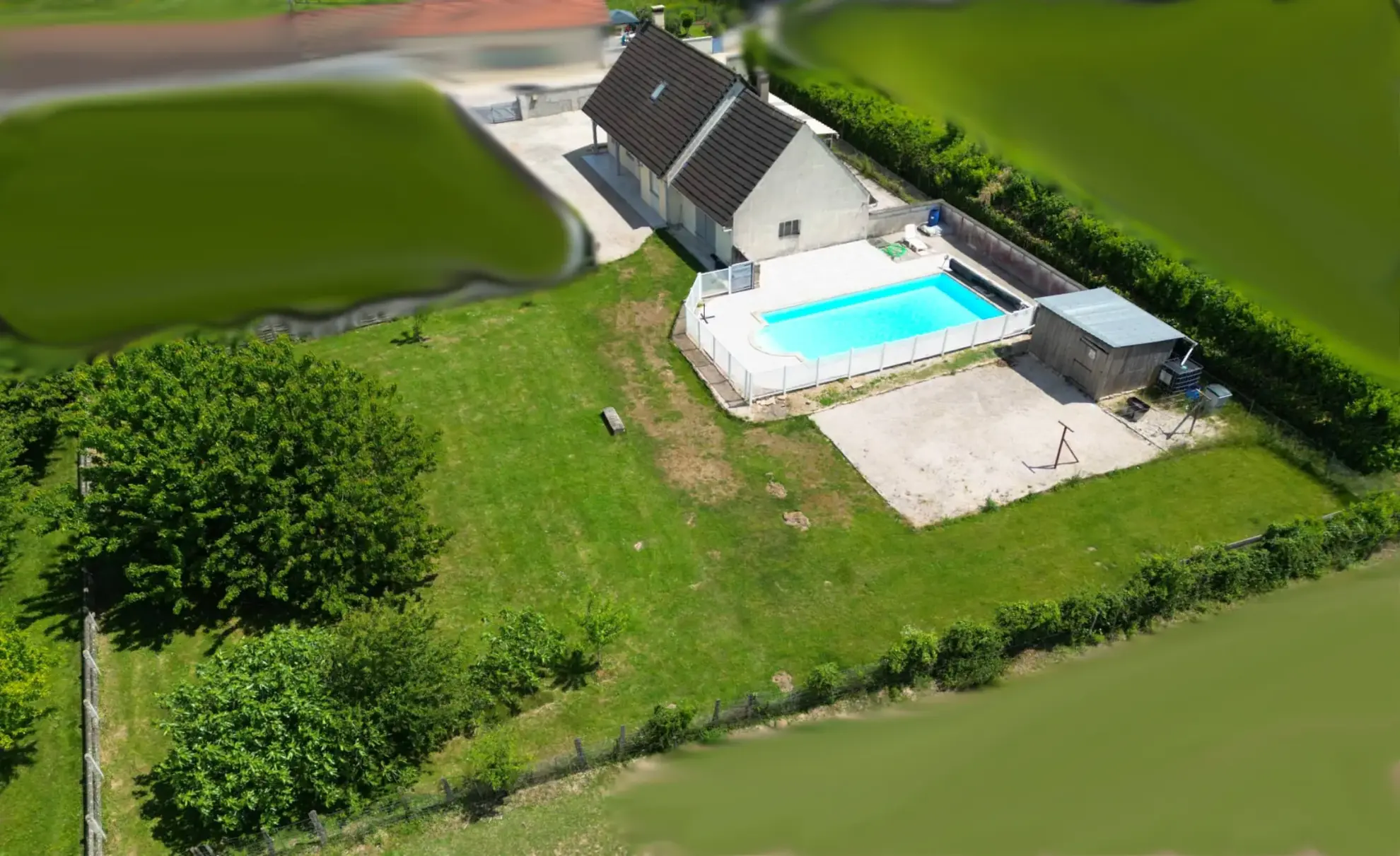 Maison avec piscine de 118 m² à Saint-Symphorien-sur-Saône 