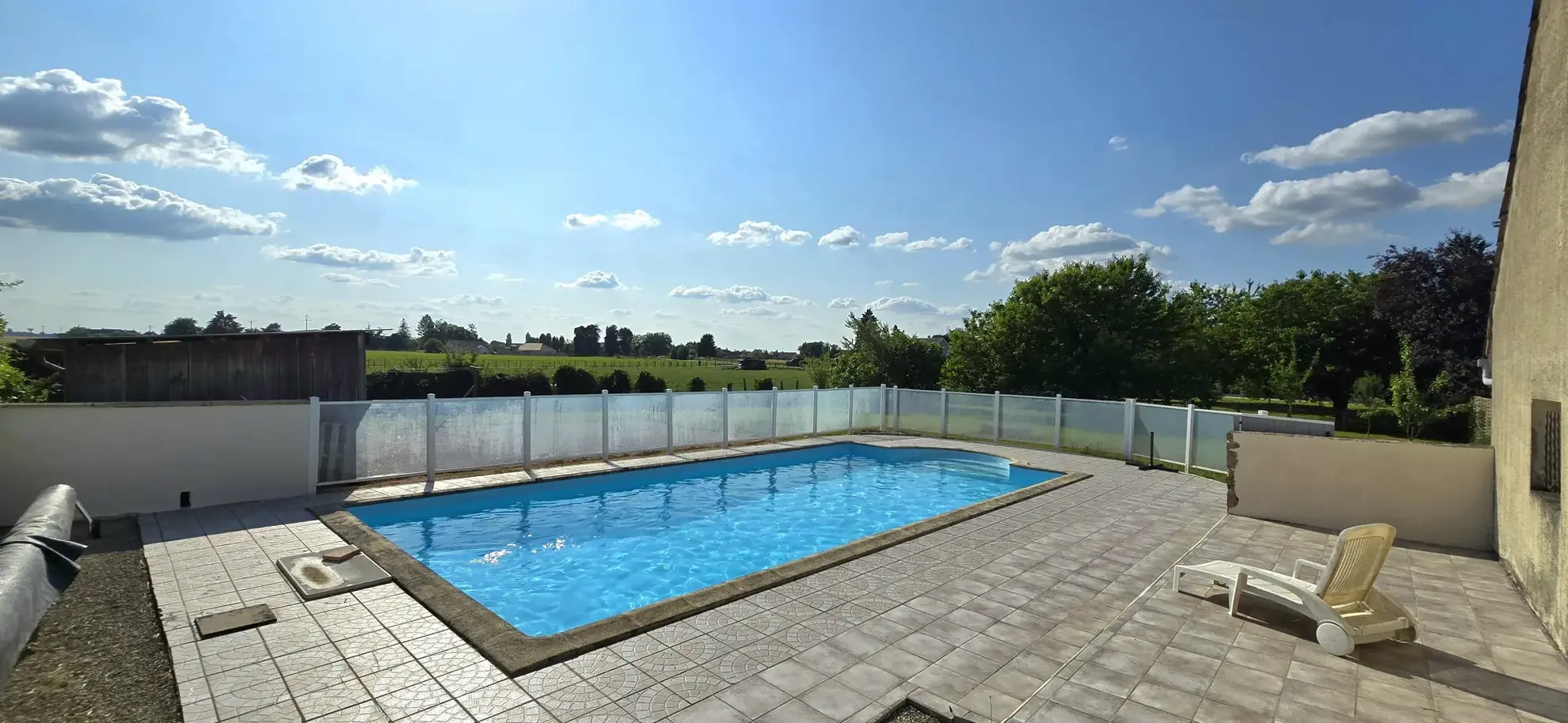 Maison avec piscine de 118 m² à Saint-Symphorien-sur-Saône 