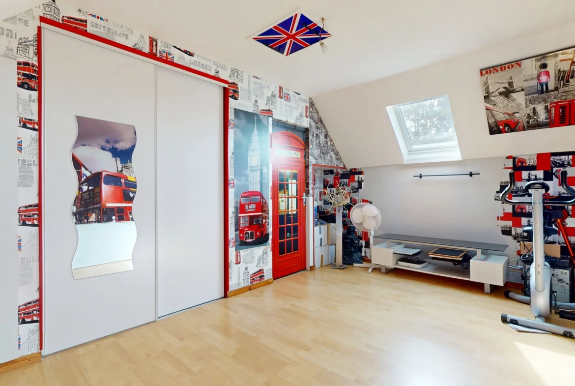 Maison avec piscine de 118 m² à Saint-Symphorien-sur-Saône 