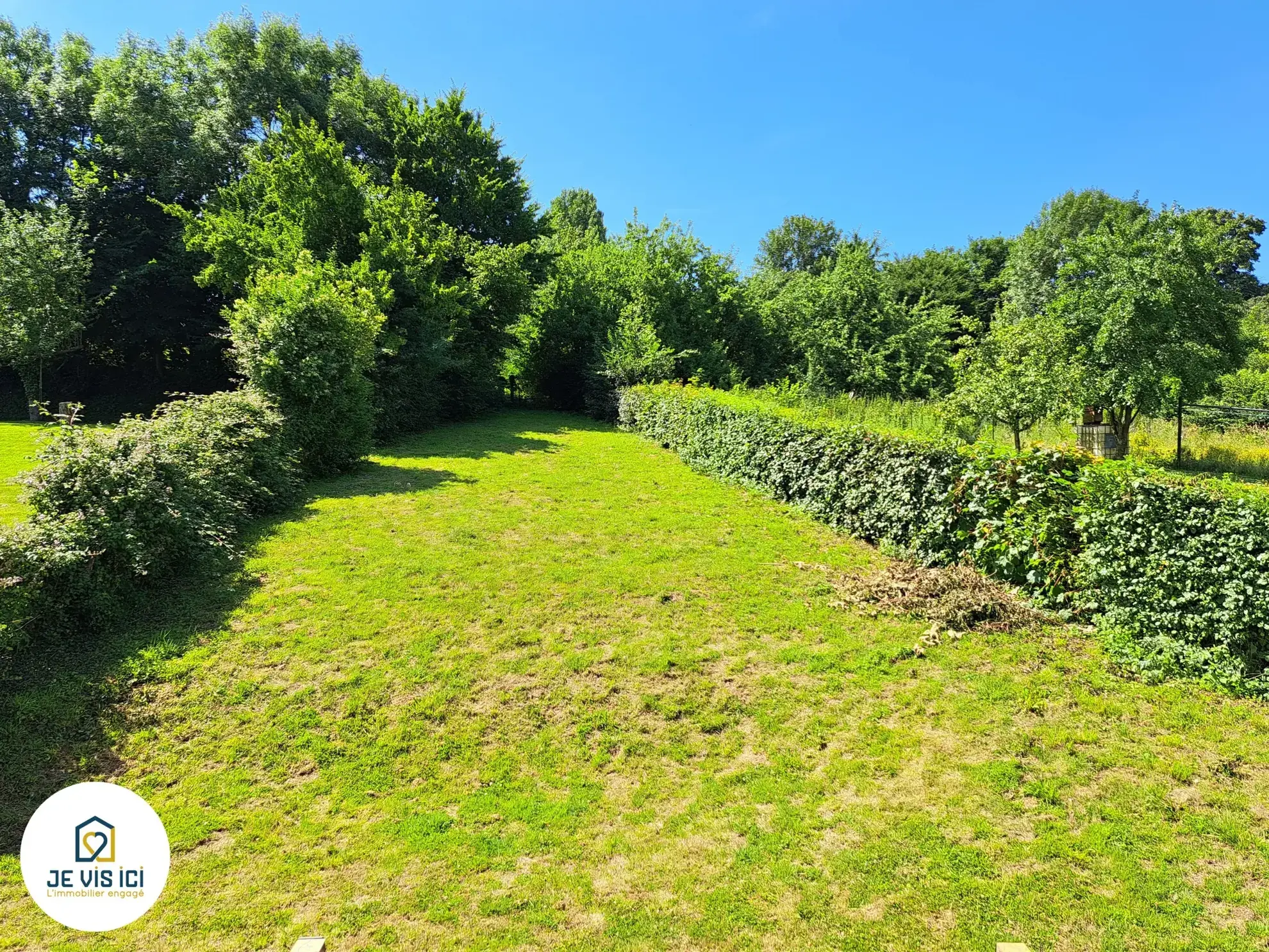 Maison individuelle à Boubers-sur-Canche avec vue dégagée et jardin ensoleillé 