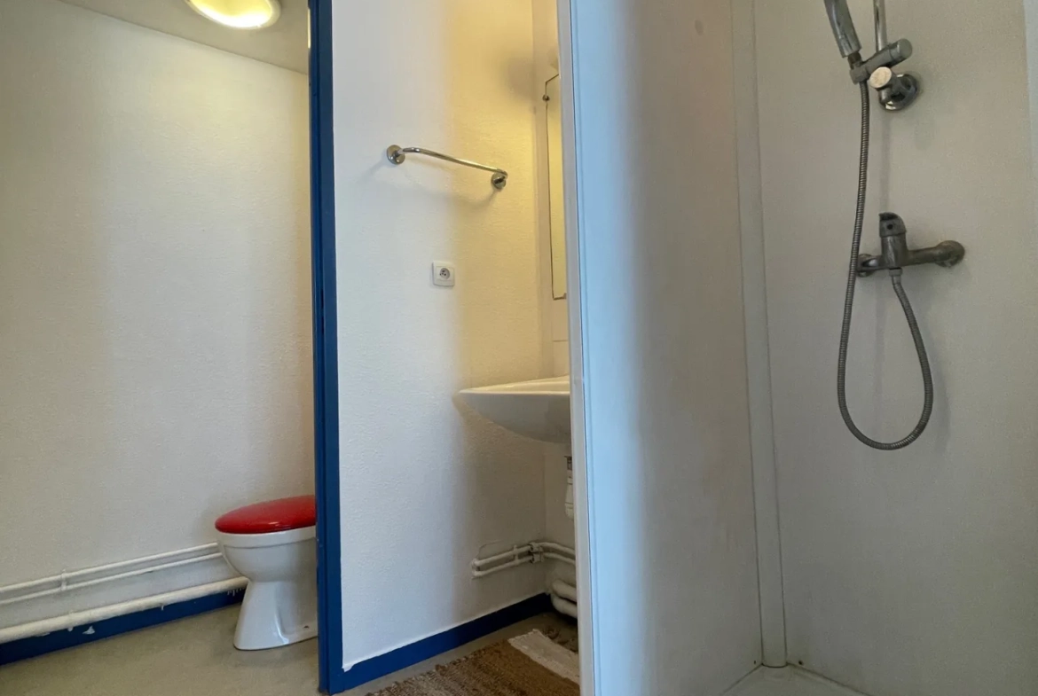 Studio de 26 m² à Amiens avec parking, idéal investissement 