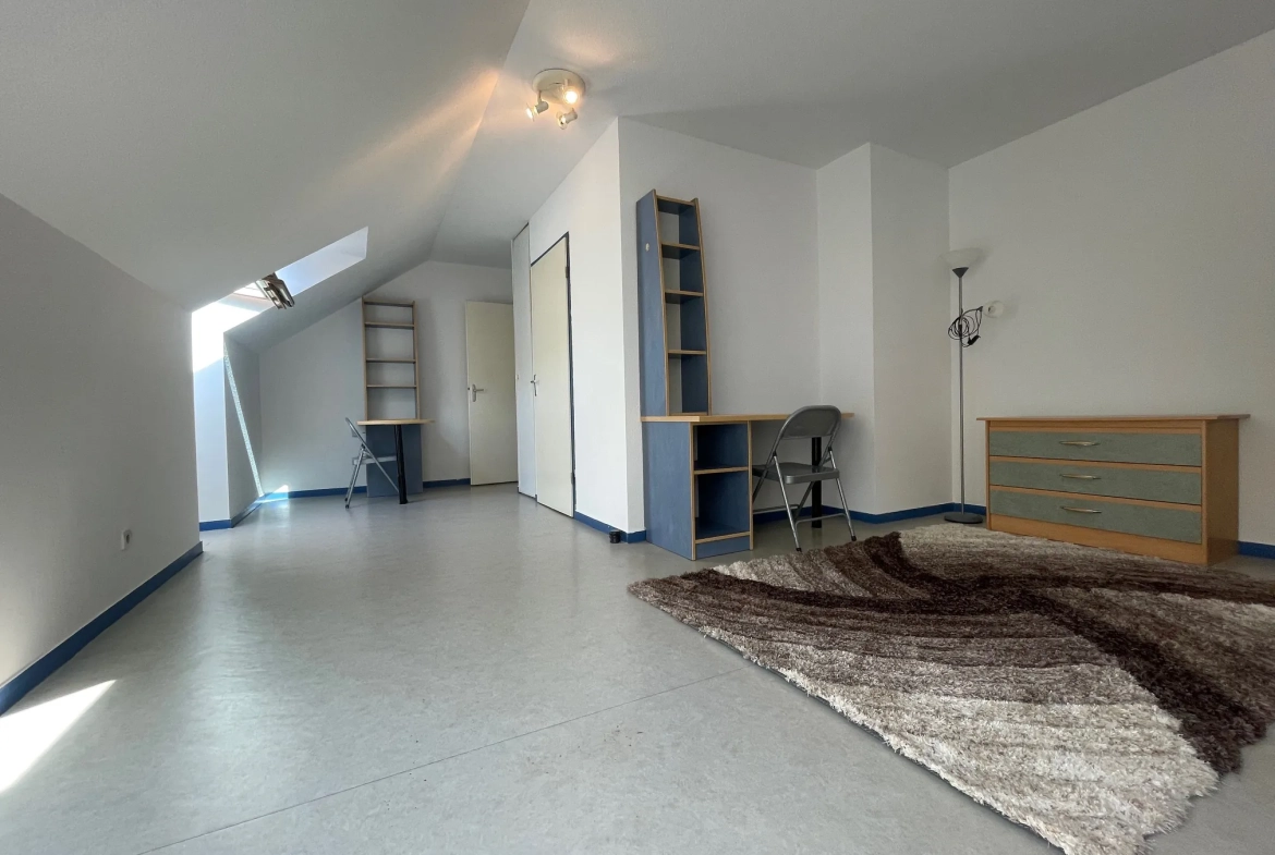 Studio de 26 m² à Amiens avec parking, idéal investissement 