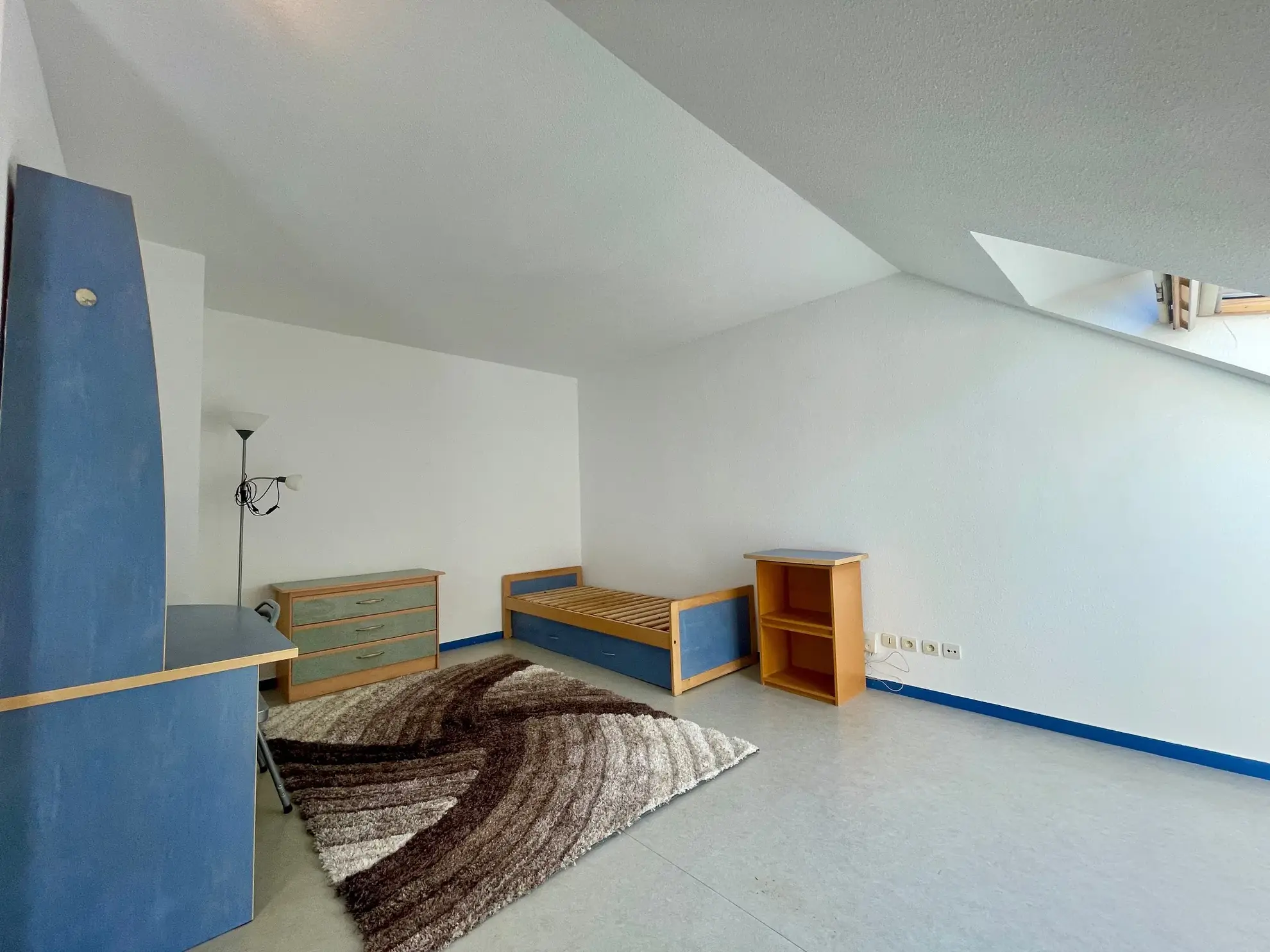 Studio de 26 m² à Amiens avec parking, idéal investissement 