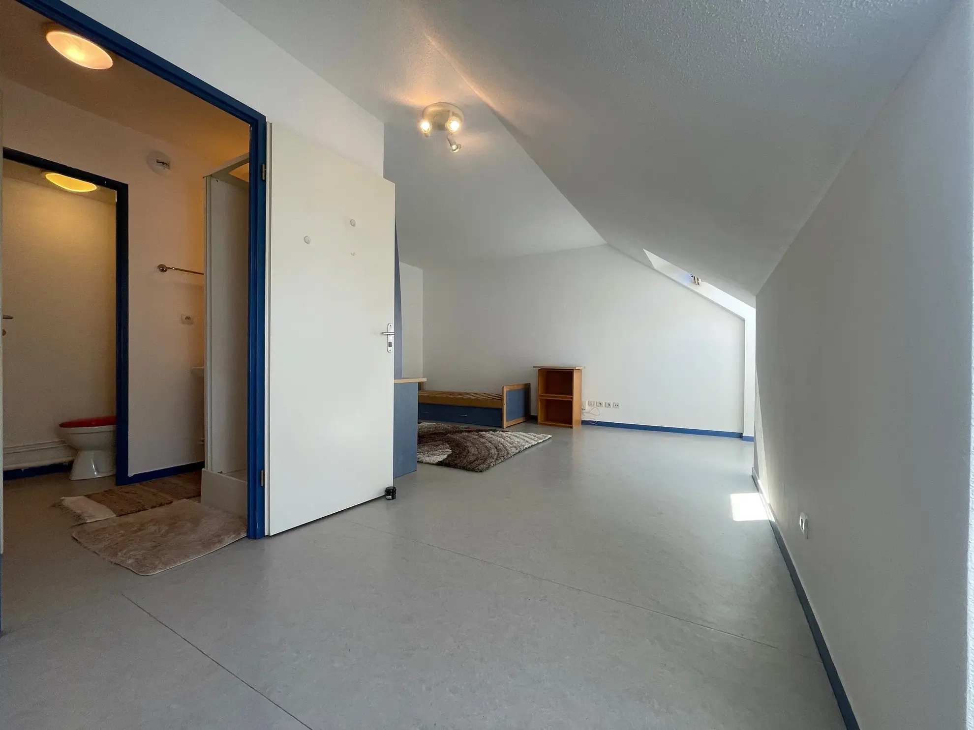 Studio de 26 m² à Amiens avec parking, idéal investissement 